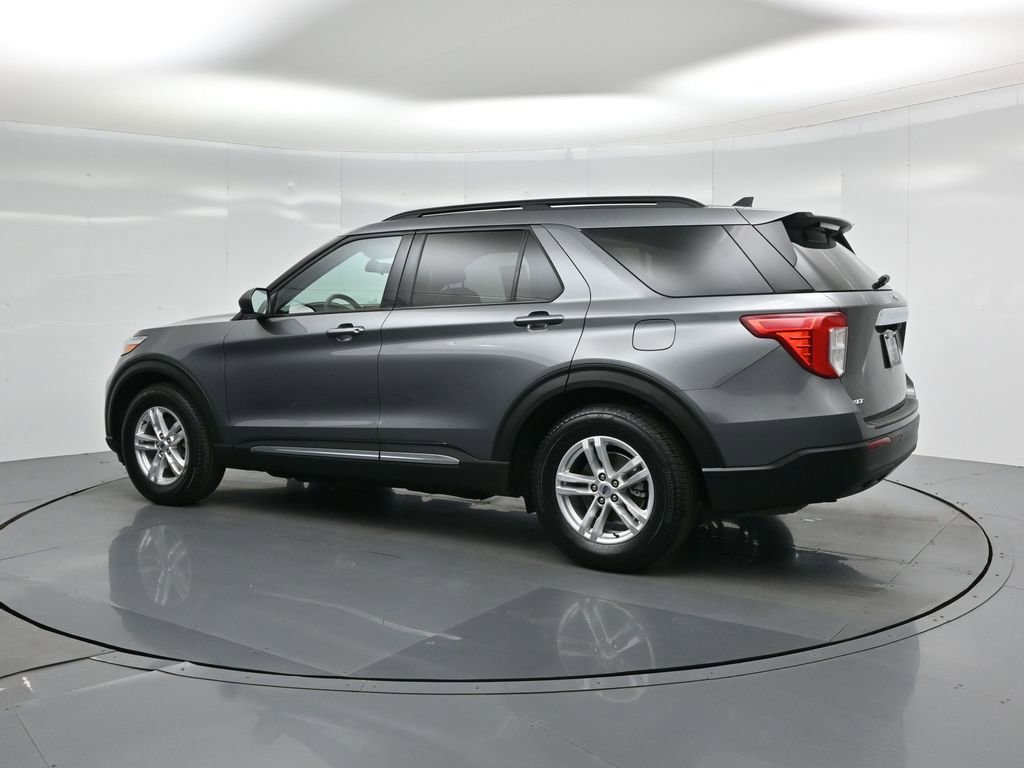 Certified 2022 Ford Explorer XLT image 7