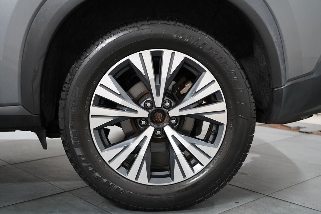 Used 2022 Nissan Rogue SV AWD/4WD image 34