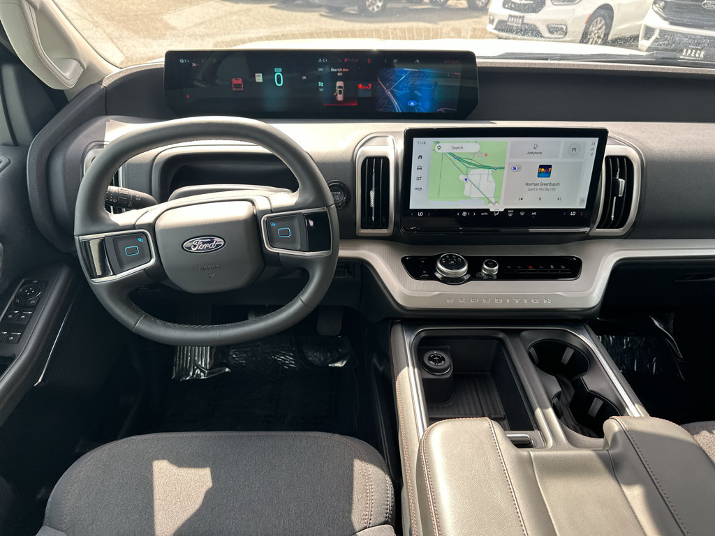 Certified 2025 Ford Expedition Active AWD/4WD image 6