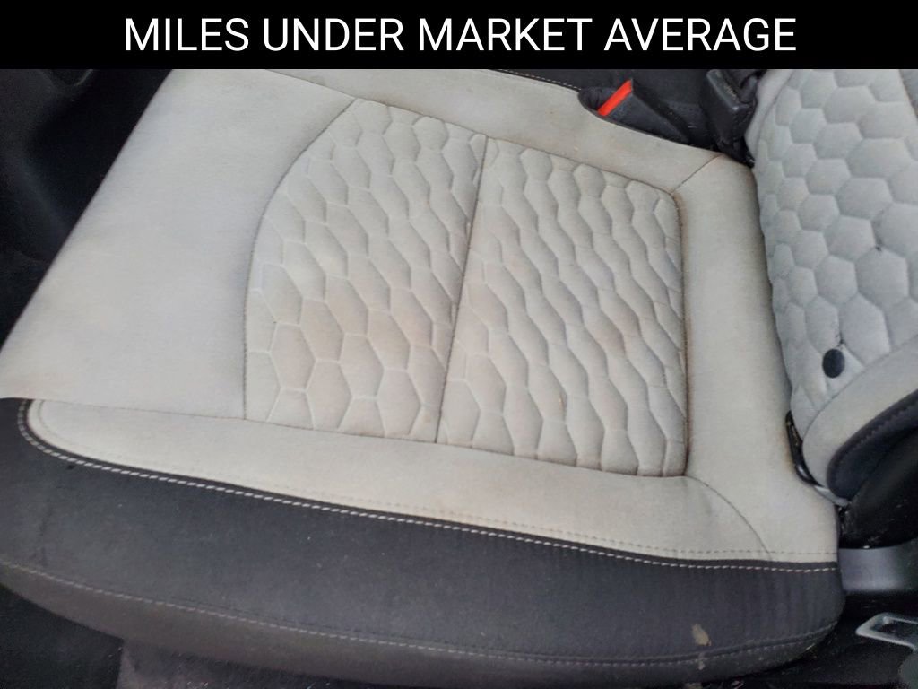 Used 2019 Chevrolet Equinox LS w/ LS Convenience Package image 11