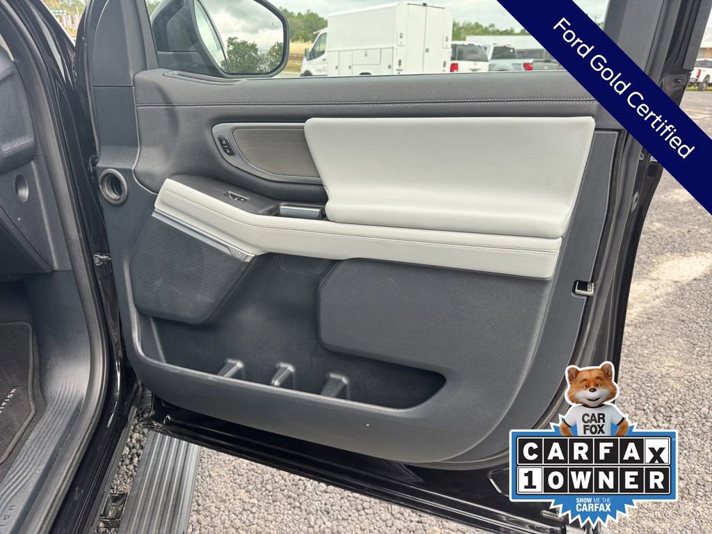 Certified 2025 Ford Expedition Max Platinum w/ Driver's Package AWD/4WD image 24