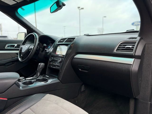 Certified 2017 Ford Explorer XLT w/ Equipment Group 202A image 16