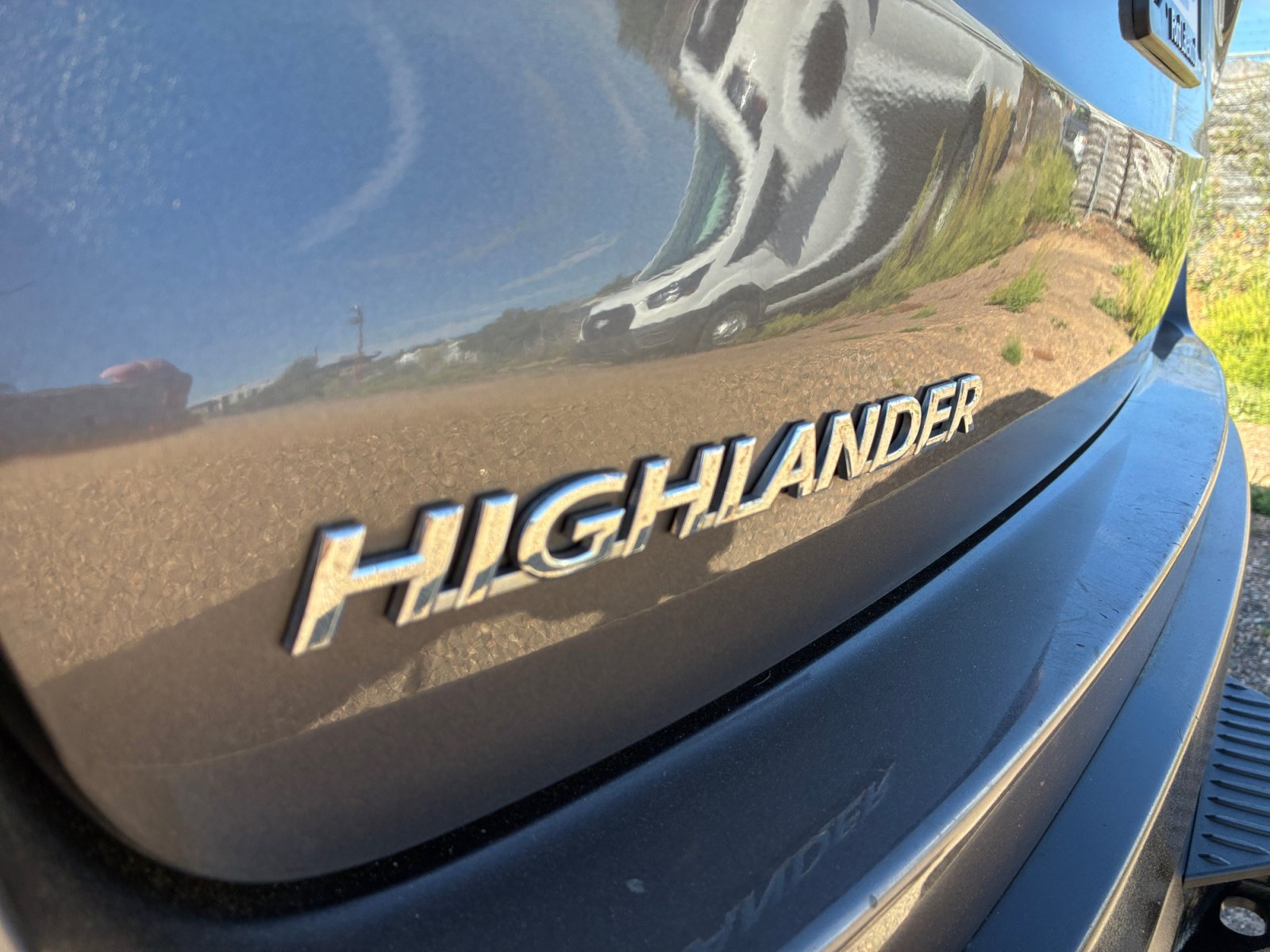 Used 2019 Toyota Highlander XLE AWD/4WD image 23