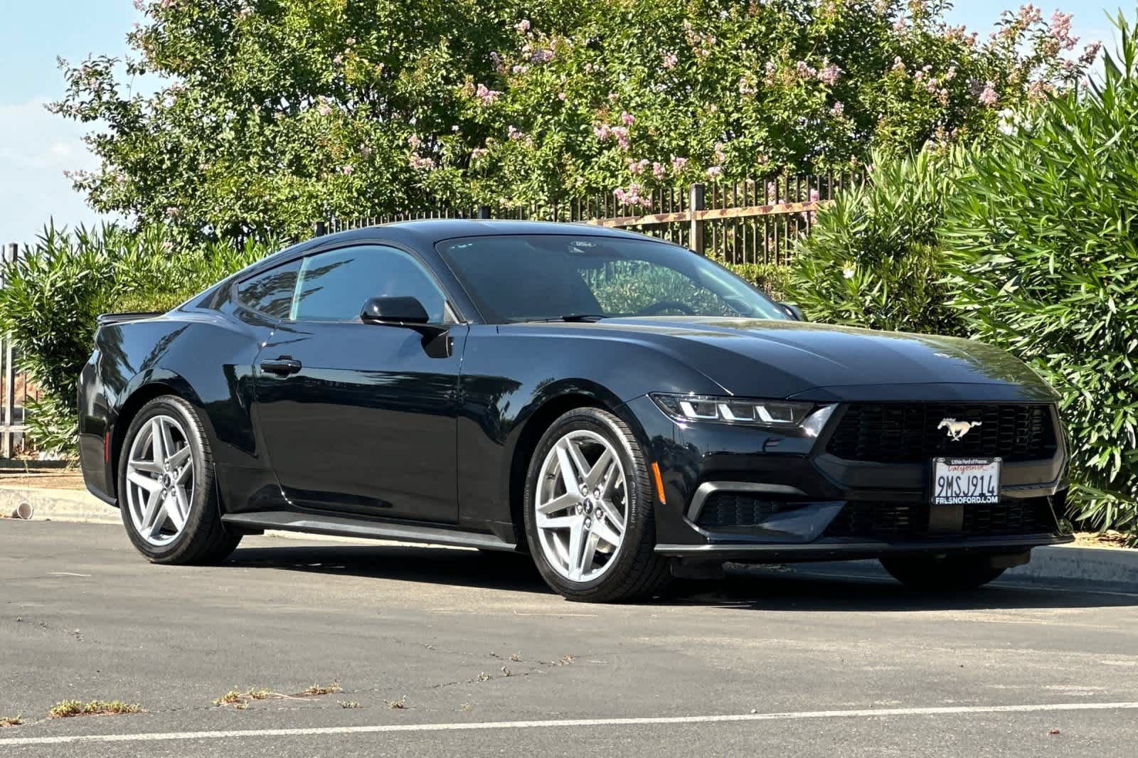 Certified 2024 Ford Mustang Coupe RWD image 9