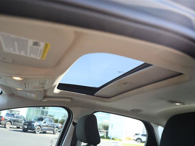 Certified 2018 Ford Focus SEL FWD image 19