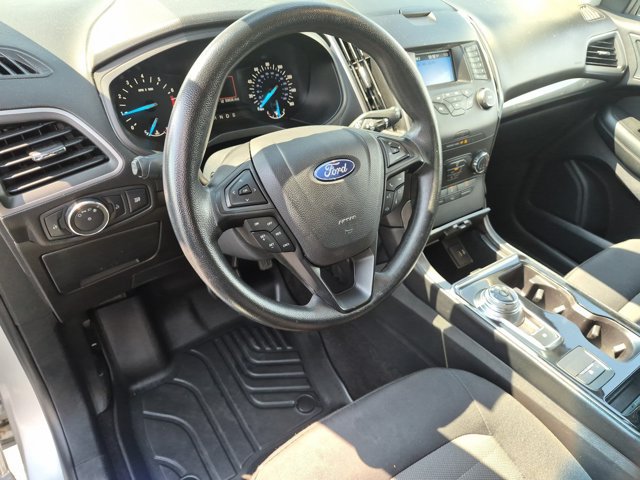 Certified 2019 Ford Edge SE FWD image 17