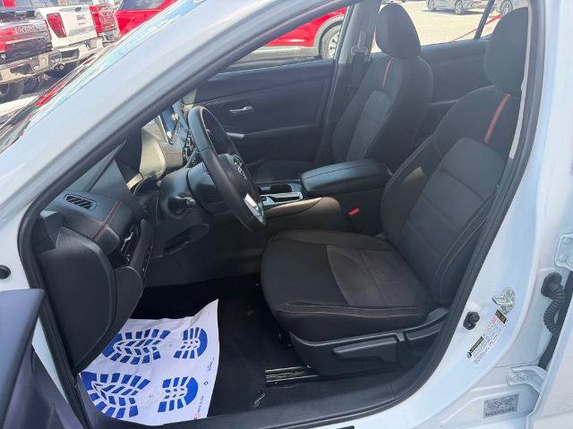 Used 2025 Nissan Sentra SR FWD image 11