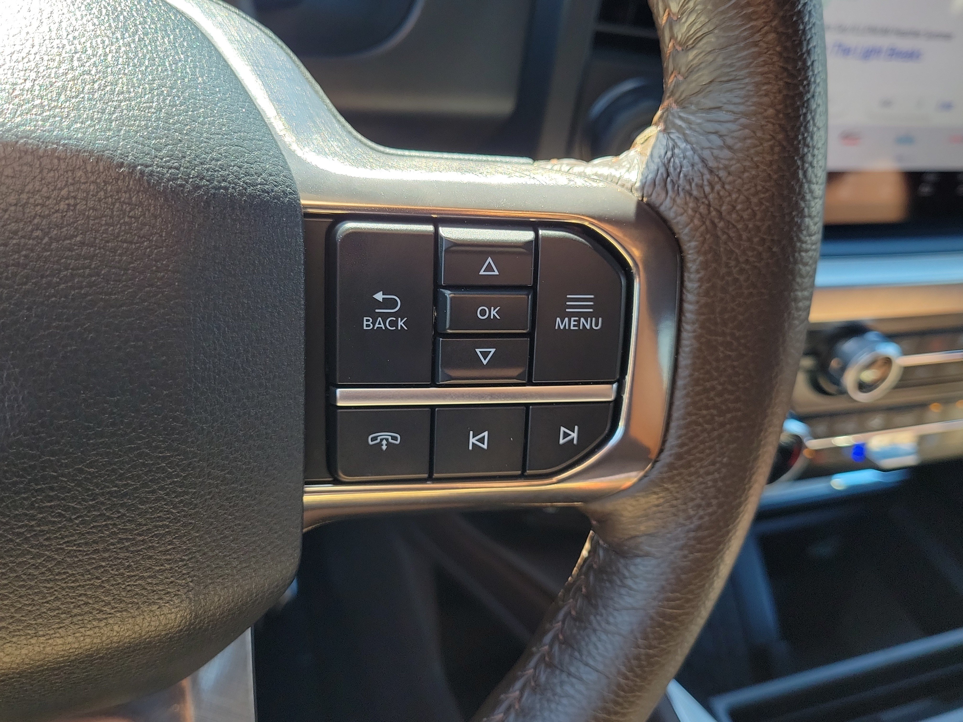 Certified 2025 Ford F250 King Ranch w/ FX4 Off-Road Package AWD/4WD image 22