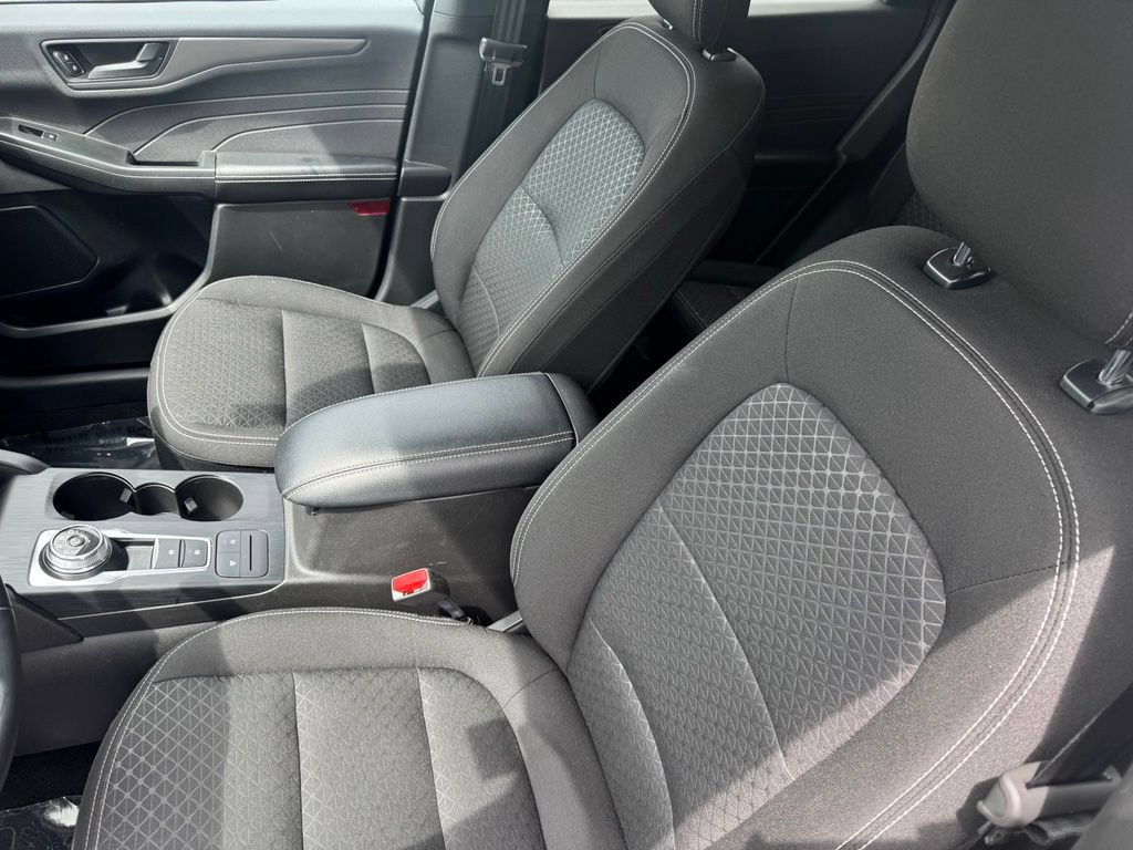 Certified 2024 Ford Escape Active AWD/4WD image 6