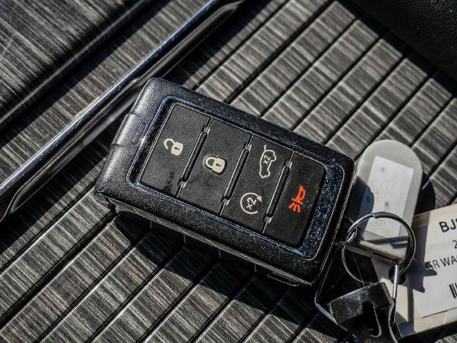 Used 2022 Jeep Wagoneer Series II AWD/4WD image 38