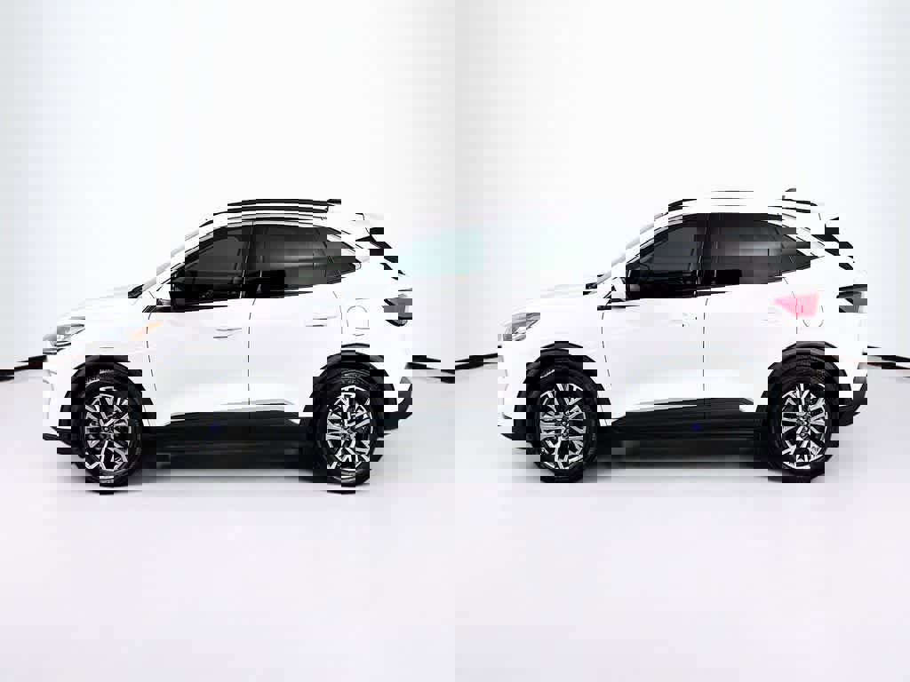 Certified 2021 Ford Escape SEL image 3