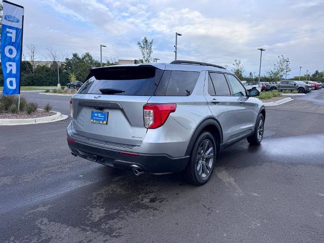 Certified 2023 Ford Explorer XLT w/ Equipment Group 202A image 5