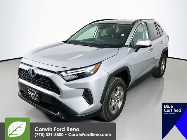 Used 2024 Toyota RAV4 LE AWD/4WD image 4