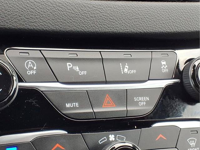 Used 2025 Chrysler Pacifica Select FWD image 17