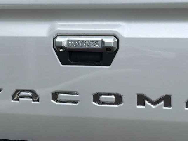 Used 2024 Toyota Tacoma Limited w/ Limited Package (LT) AWD/4WD image 24