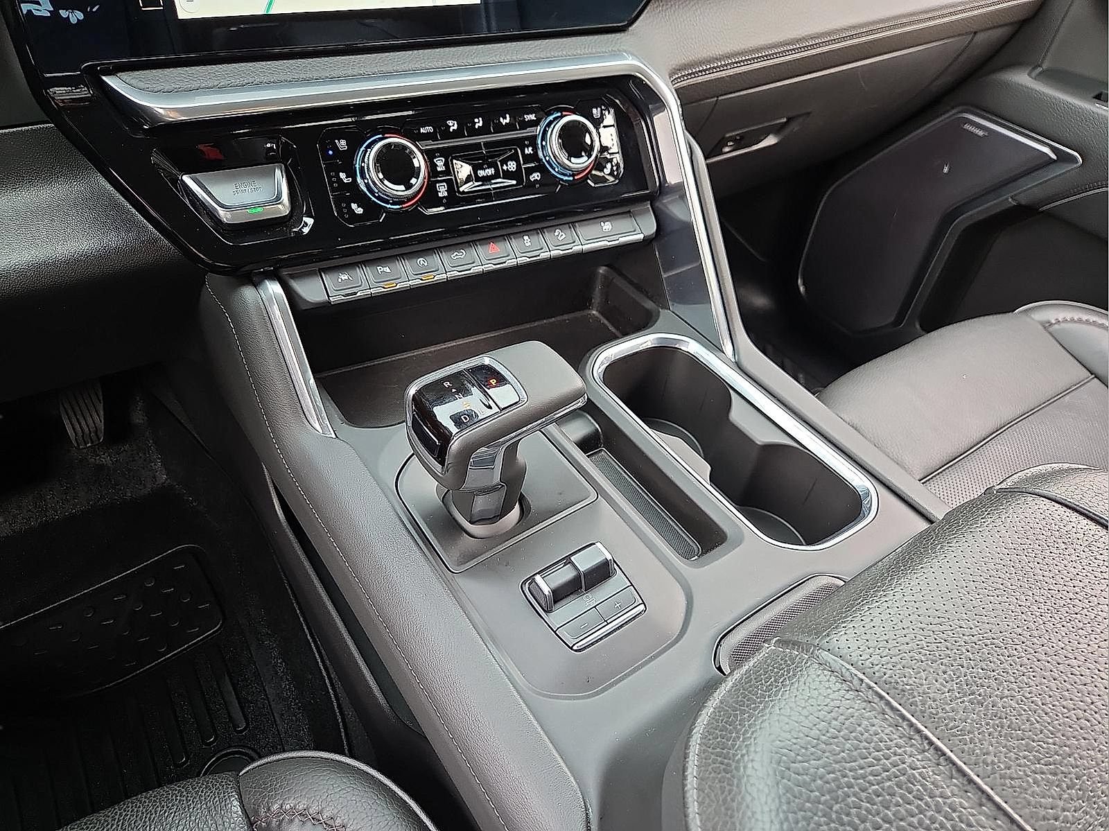 Used 2023 GMC Sierra 1500 Denali AWD/4WD image 25
