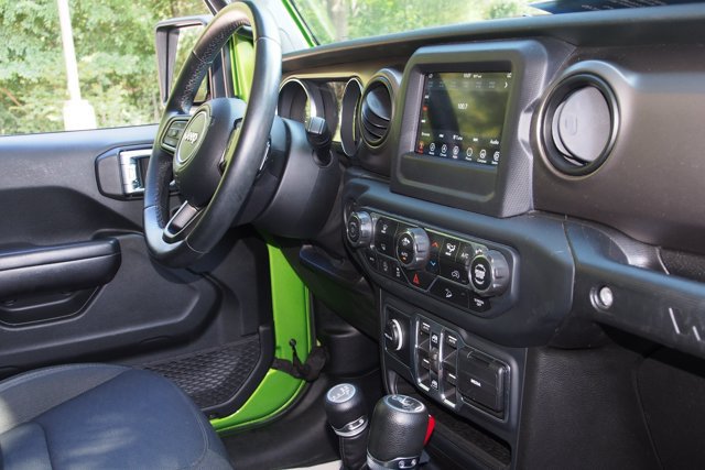 Used 2018 Jeep Wrangler Unlimited Sport S AWD/4WD image 10