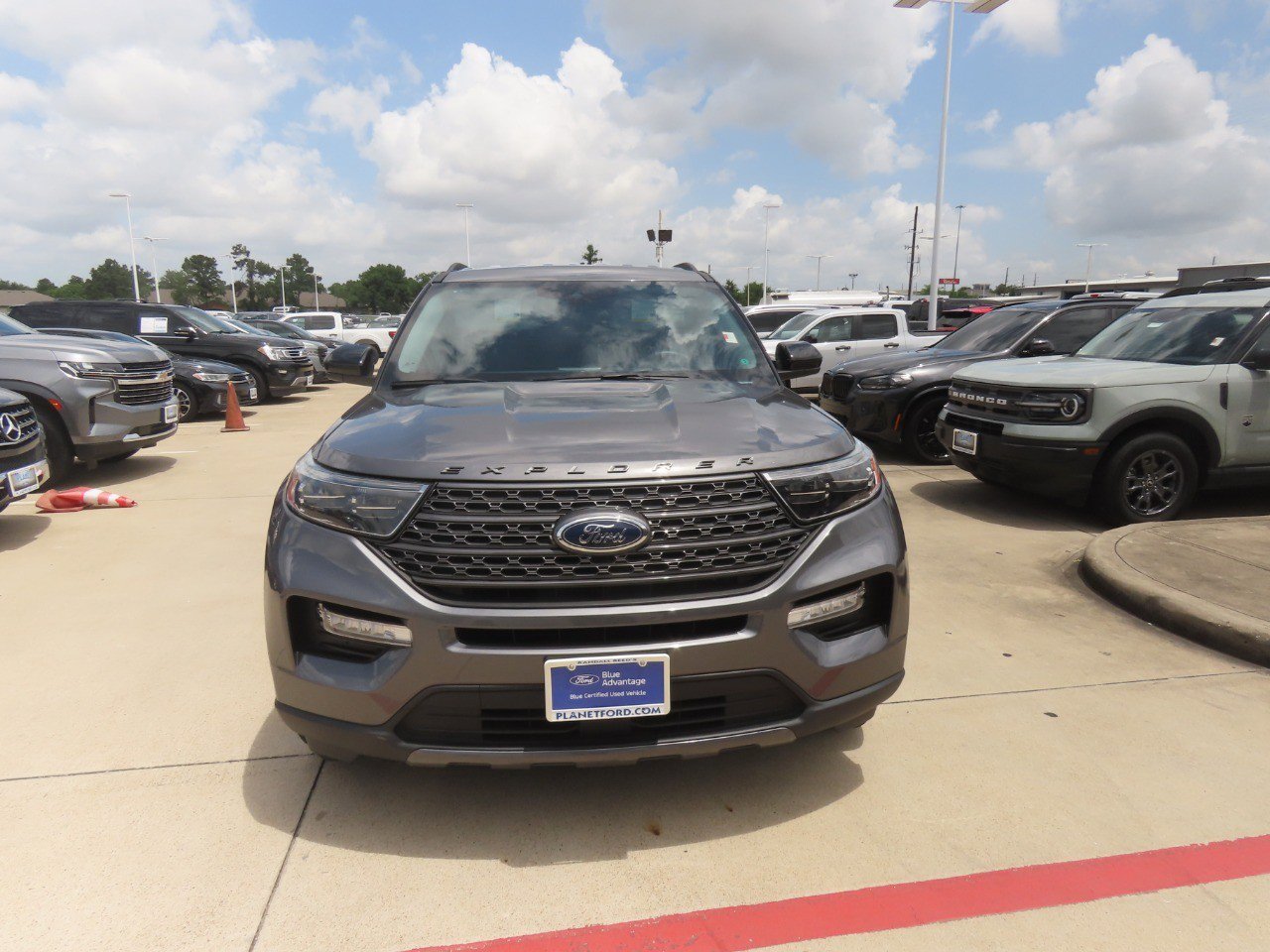 Certified 2023 Ford Explorer XLT w/ Equipment Group 202A RWD image 4