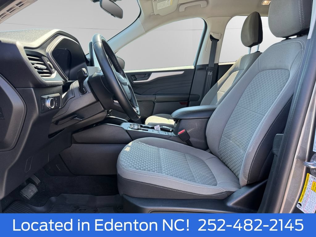 Certified 2022 Ford Escape SE w/ SE Sport Appearance Package FWD image 10