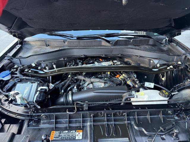 Certified 2025 Ford Explorer Platinum w/ LUX Leather Package image 9