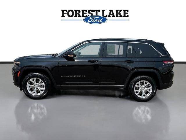 Used 2023 Jeep Grand Cherokee Limited w/ Trailer Tow Prep Group (B) AWD/4WD image 4
