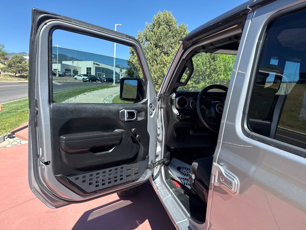 Used 2020 Jeep Gladiator Sport AWD/4WD image 10