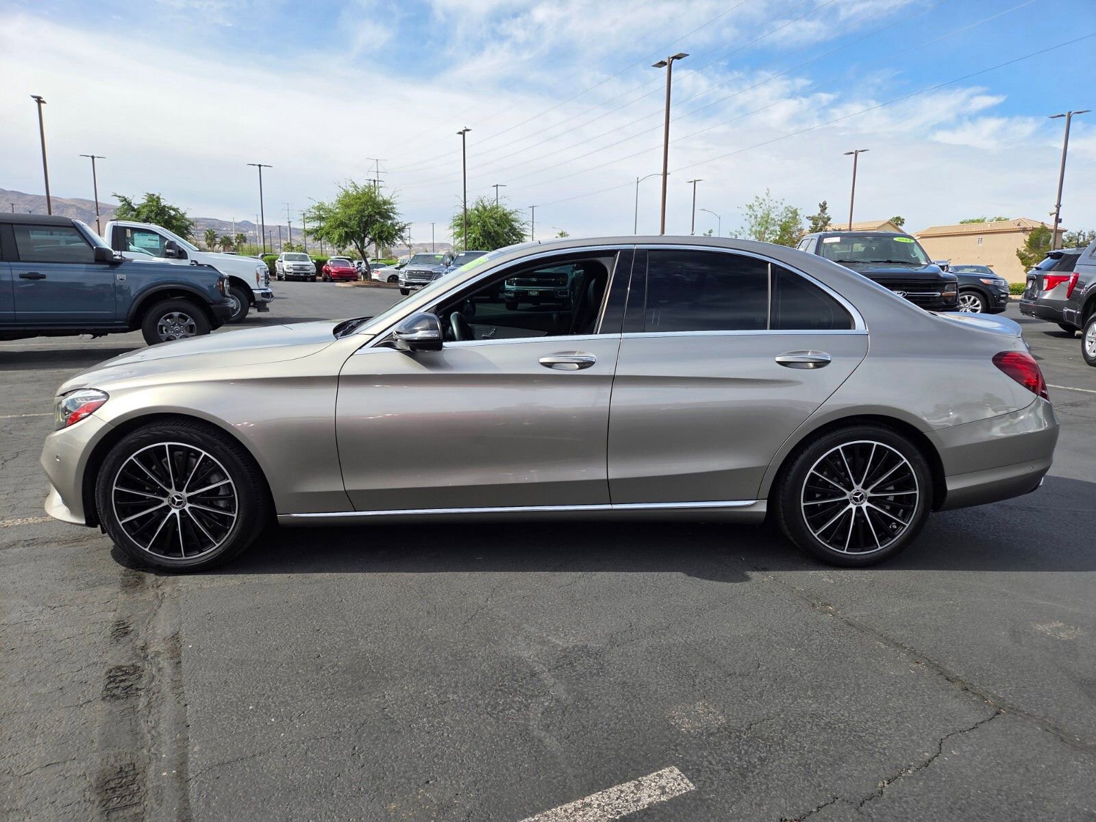 Used 2019 Mercedes-Benz C 300 Sedan image 3