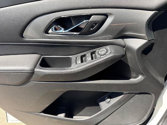 Used 2022 Chevrolet Traverse LT FWD image 20