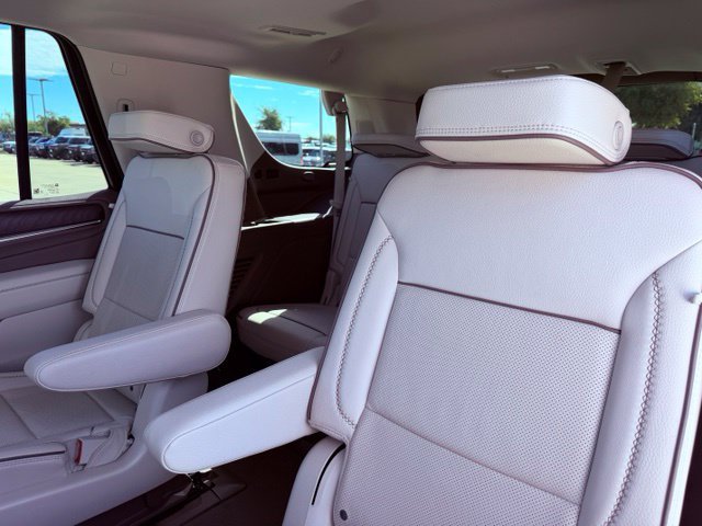 Used 2024 GMC Yukon Denali AWD/4WD image 25