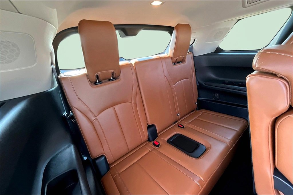 Used 2024 INFINITI QX60 Sensory w/ Vision Package image 28