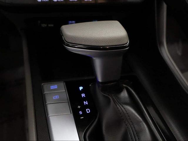 Used 2024 Hyundai Elantra SEL image 32