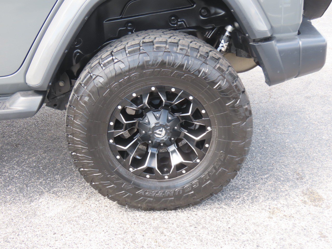 Used 2020 Jeep Wrangler Unlimited Sahara AWD/4WD image 17