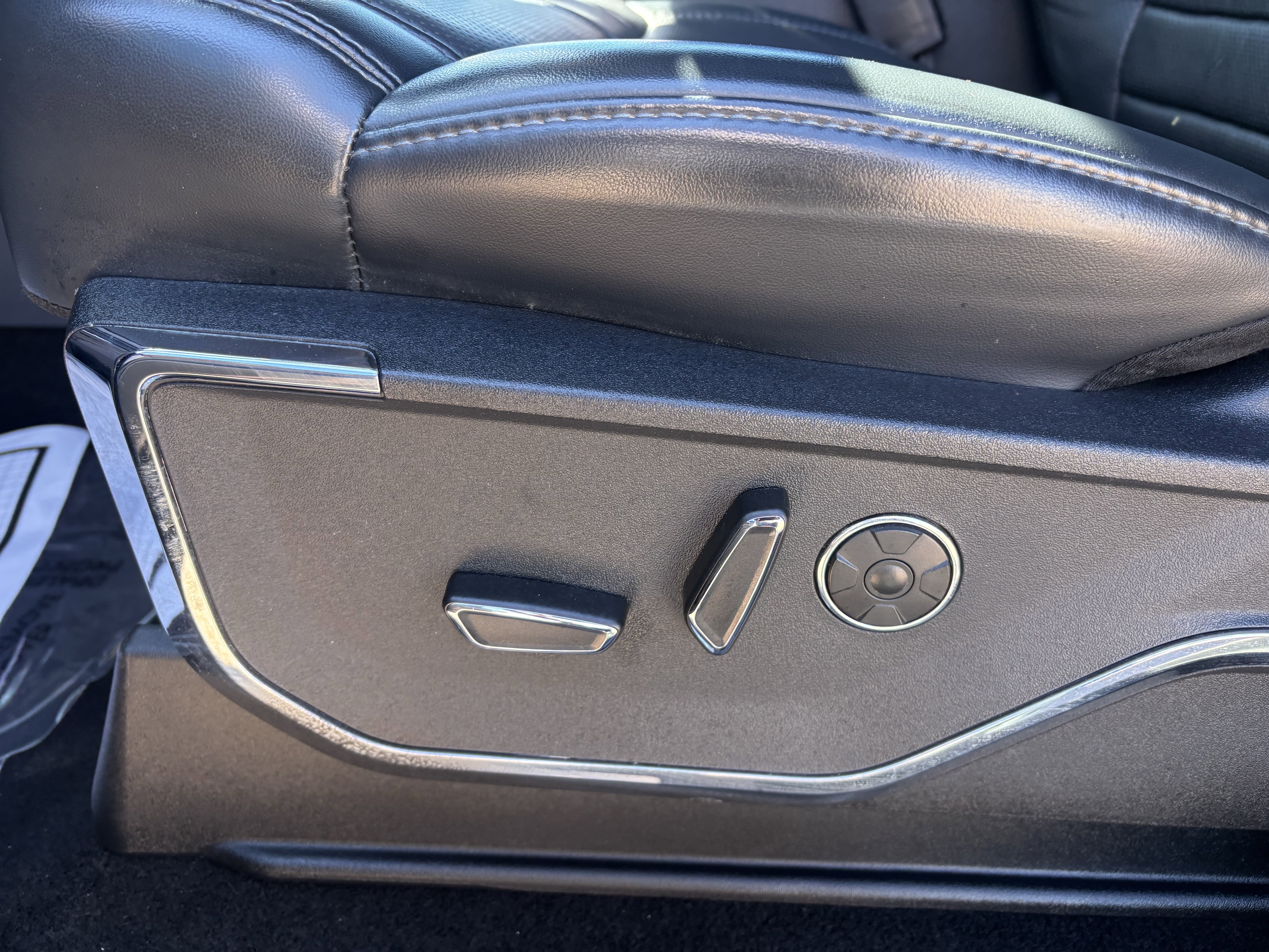 Certified 2024 Ford F150 Platinum w/ FX4 Off-Road Package image 13