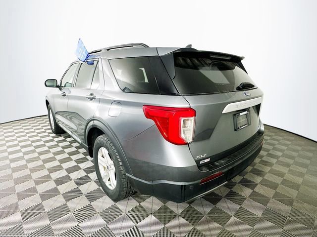 Certified 2022 Ford Explorer XLT w/ Equipment Group 202A image 3