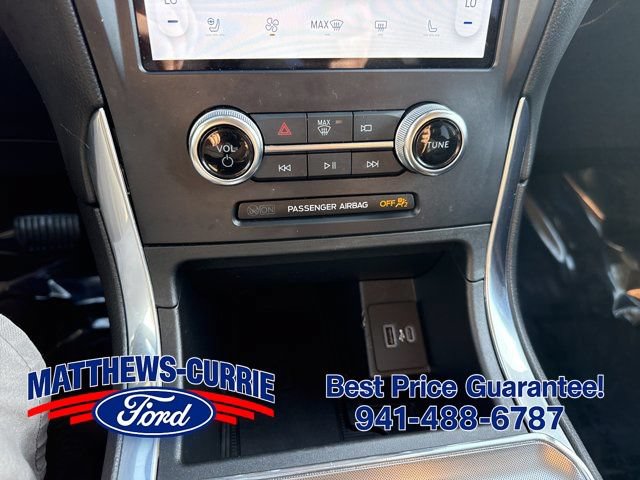 Certified 2024 Ford Edge Titanium AWD/4WD image 20