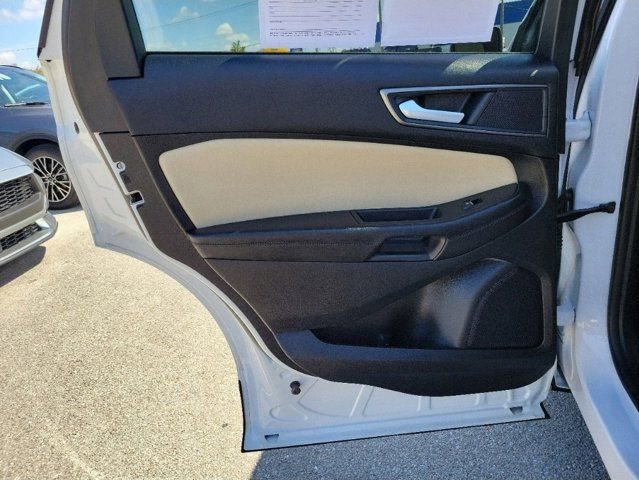 Certified 2024 Ford Edge SE image 13