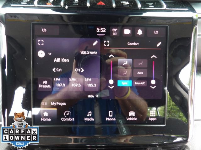 Used 2023 Jeep Grand Cherokee Laredo AWD/4WD image 18