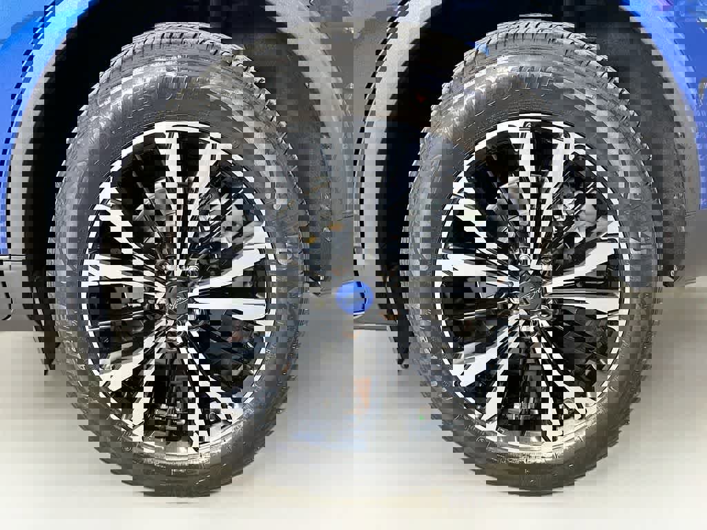 Certified 2022 Ford Escape SE w/ SE Sport Appearance Package image 11