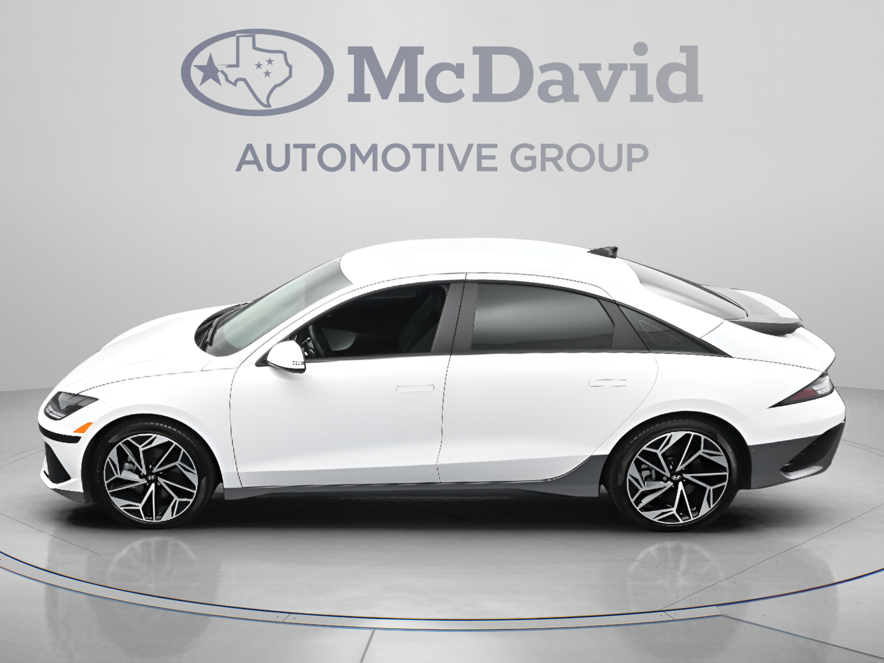 Used 2025 Hyundai Ioniq 6 SEL RWD image 35
