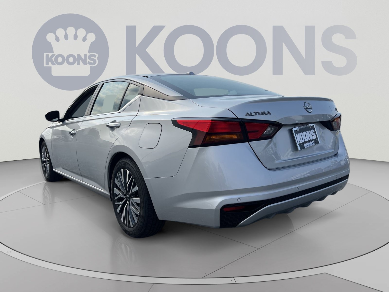 Used 2024 Nissan Altima 2.5 SV FWD image 4