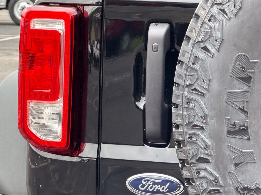 Certified 2025 Ford Bronco Heritage Edition AWD/4WD image 11
