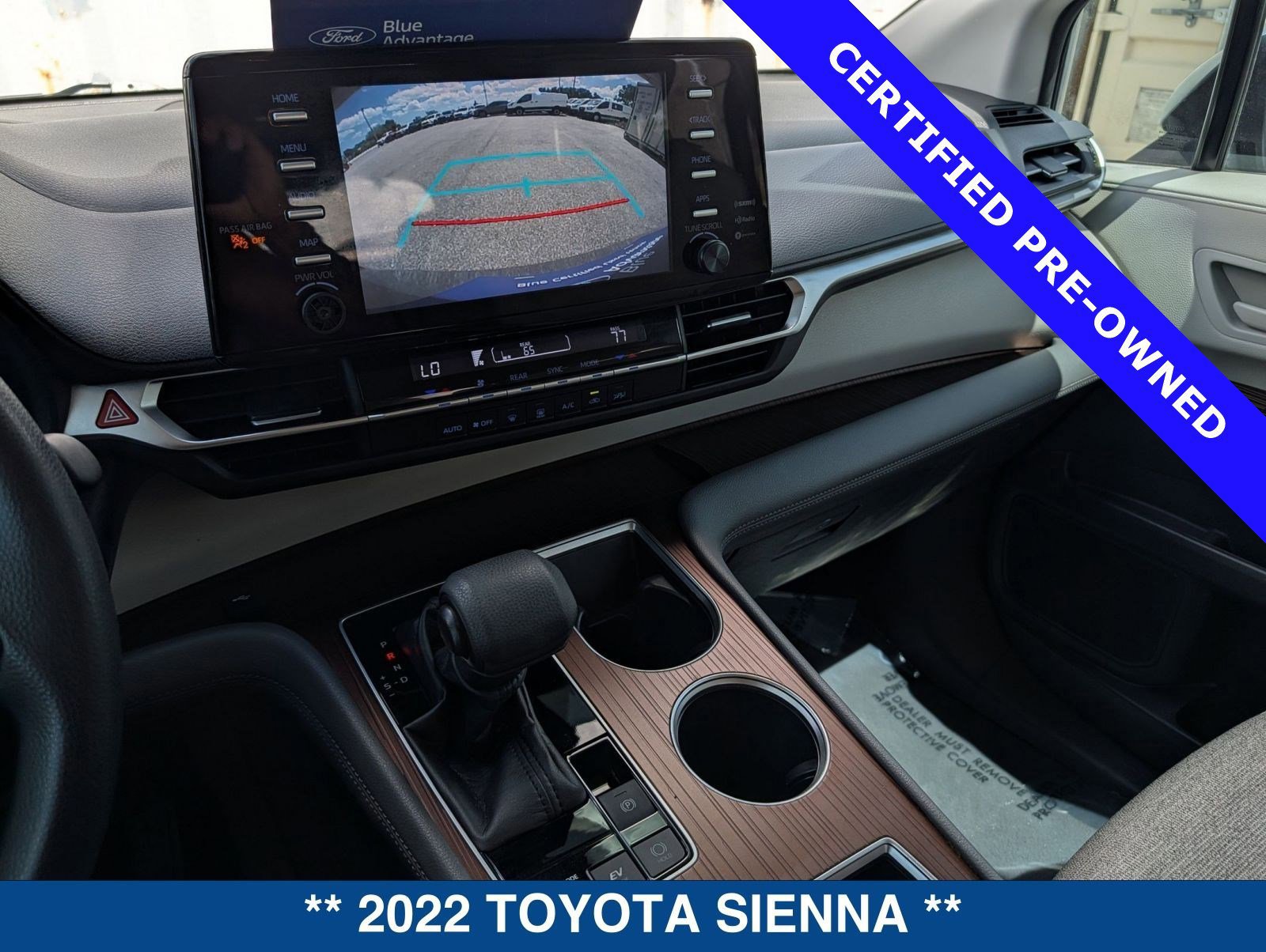 Used 2022 Toyota Sienna LE image 29
