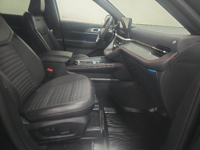 Certified 2025 Ford Explorer ST-Line w/ Premium Package AWD/4WD image 3