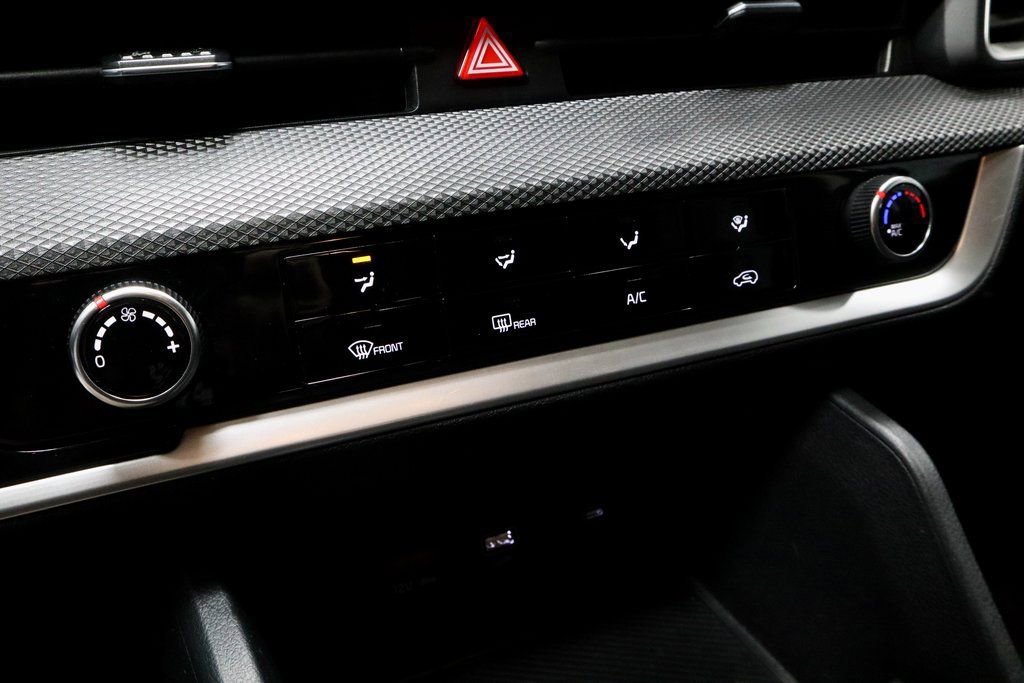 Used 2024 Kia Sportage LX image 31