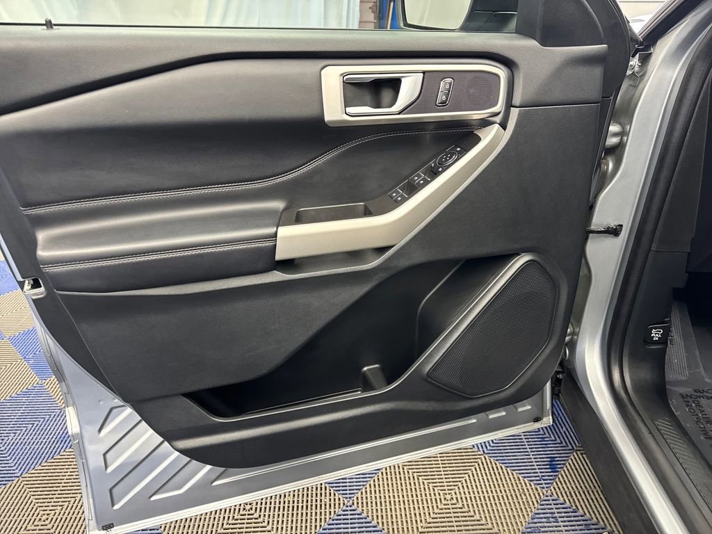 Certified 2023 Ford Explorer XLT AWD/4WD image 10