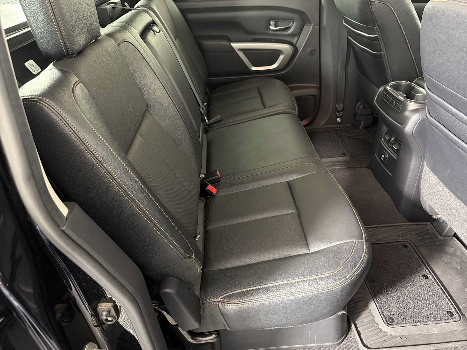 Used 2017 Nissan Titan SL RWD image 14