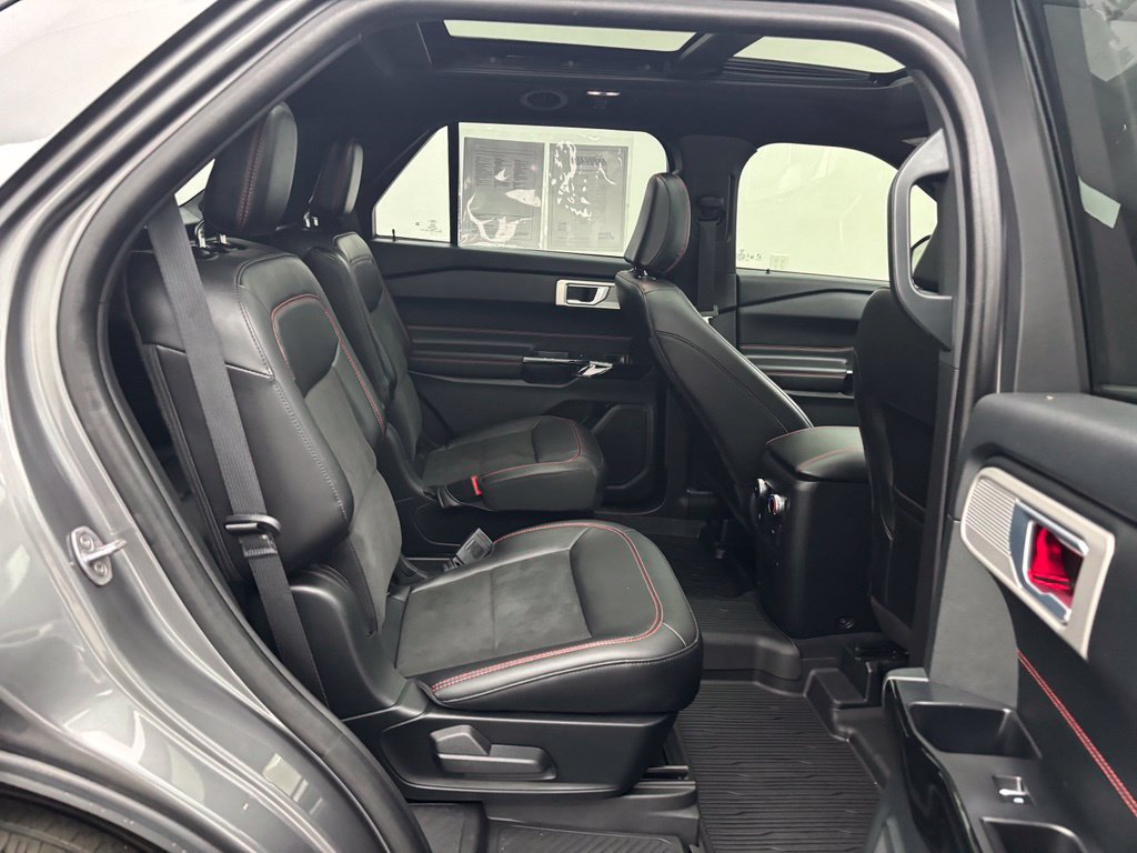 Certified 2024 Ford Explorer ST-Line w/ Class IV Trailer Tow Package AWD/4WD image 42