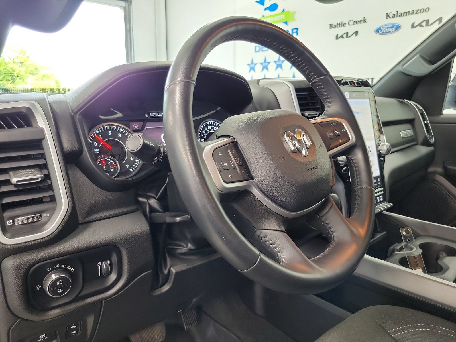 Used 2023 RAM 1500 Big Horn AWD/4WD image 10