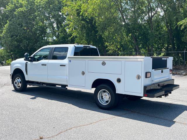Certified 2025 Ford F350 XL w/ XL Chrome Package AWD/4WD image 4