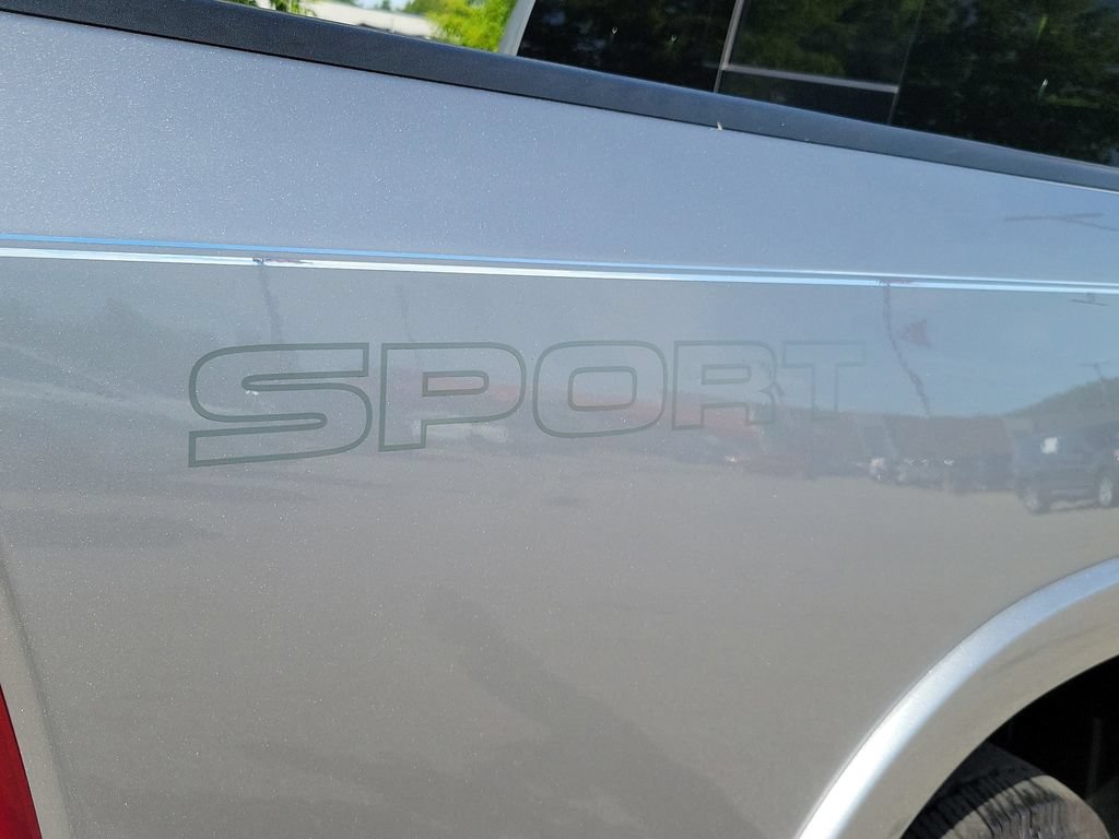Used 2022 RAM 1500 Laramie AWD/4WD image 7
